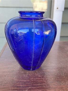 Source Unknown Cobalt Blue Rounded Glass Vase